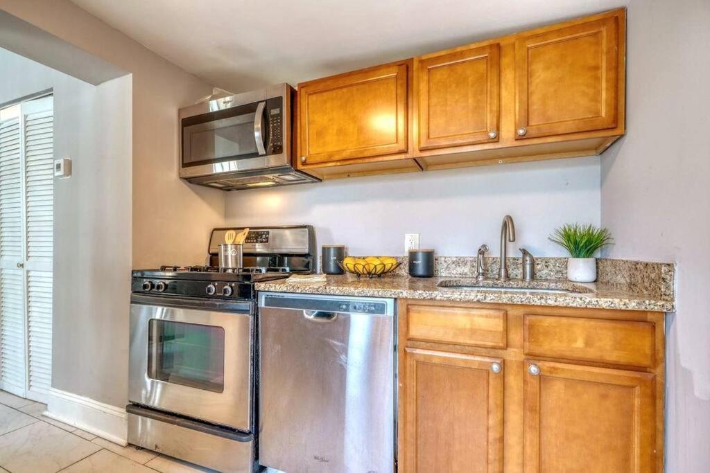 Budget Bed Room Near Downtown Inner Harbor W Free Parking Baltimore Exteriér fotografie